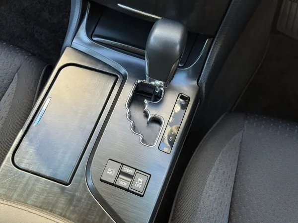 2009 Toyota Crown — photo